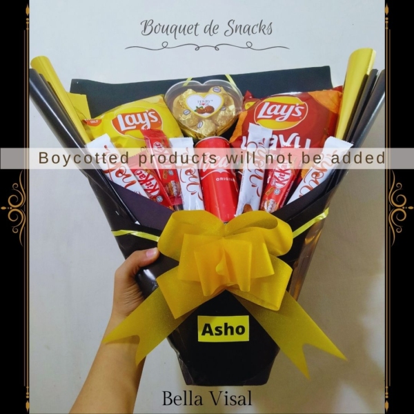 Black and Golden Bouquet with Chocolate and Snacks - Image 3